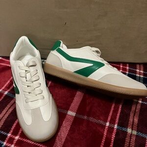 Dolce Vita Quantum women’s Sneakers